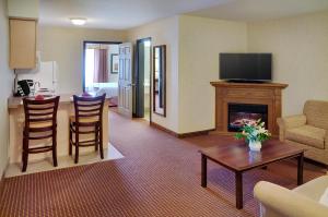 pomeroy inn and suites chetwynd