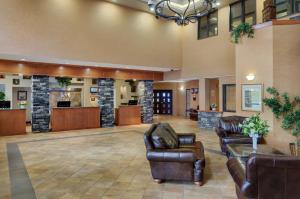 pomeroy inn and suites chetwynd