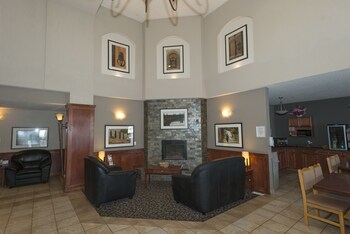 lakeview inns and suites fort nelson