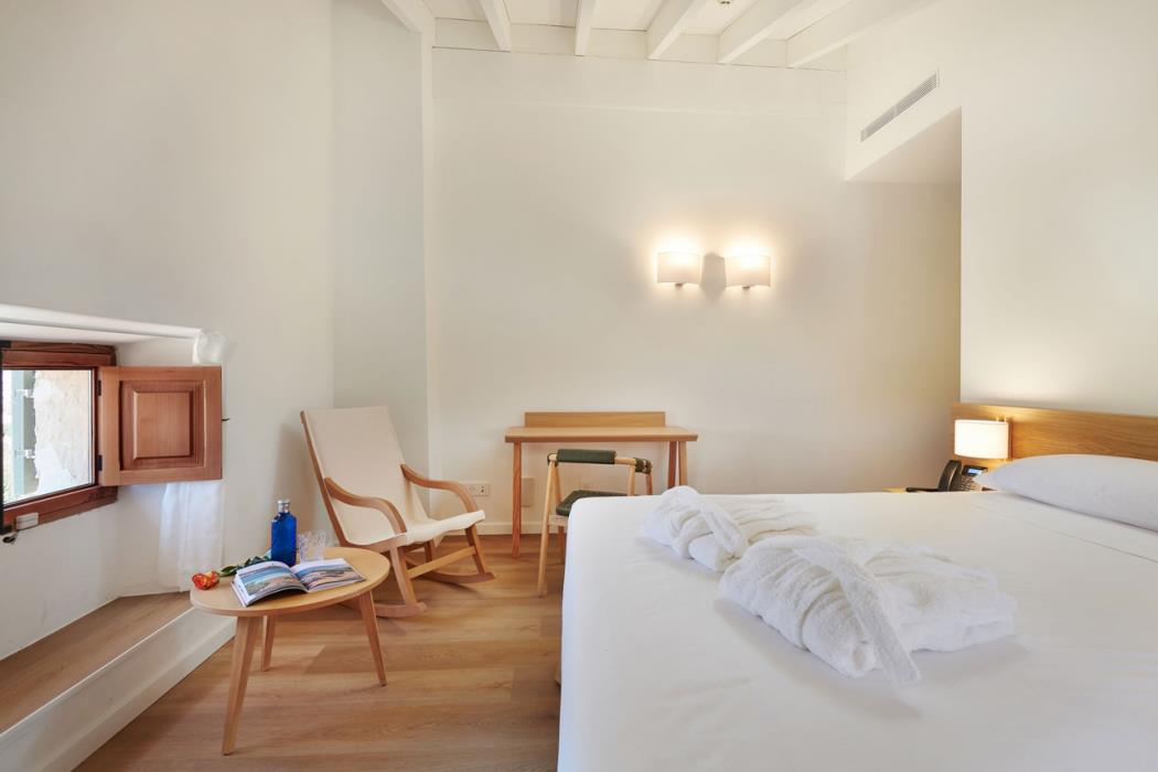 hotel rural es figueral nou adults only