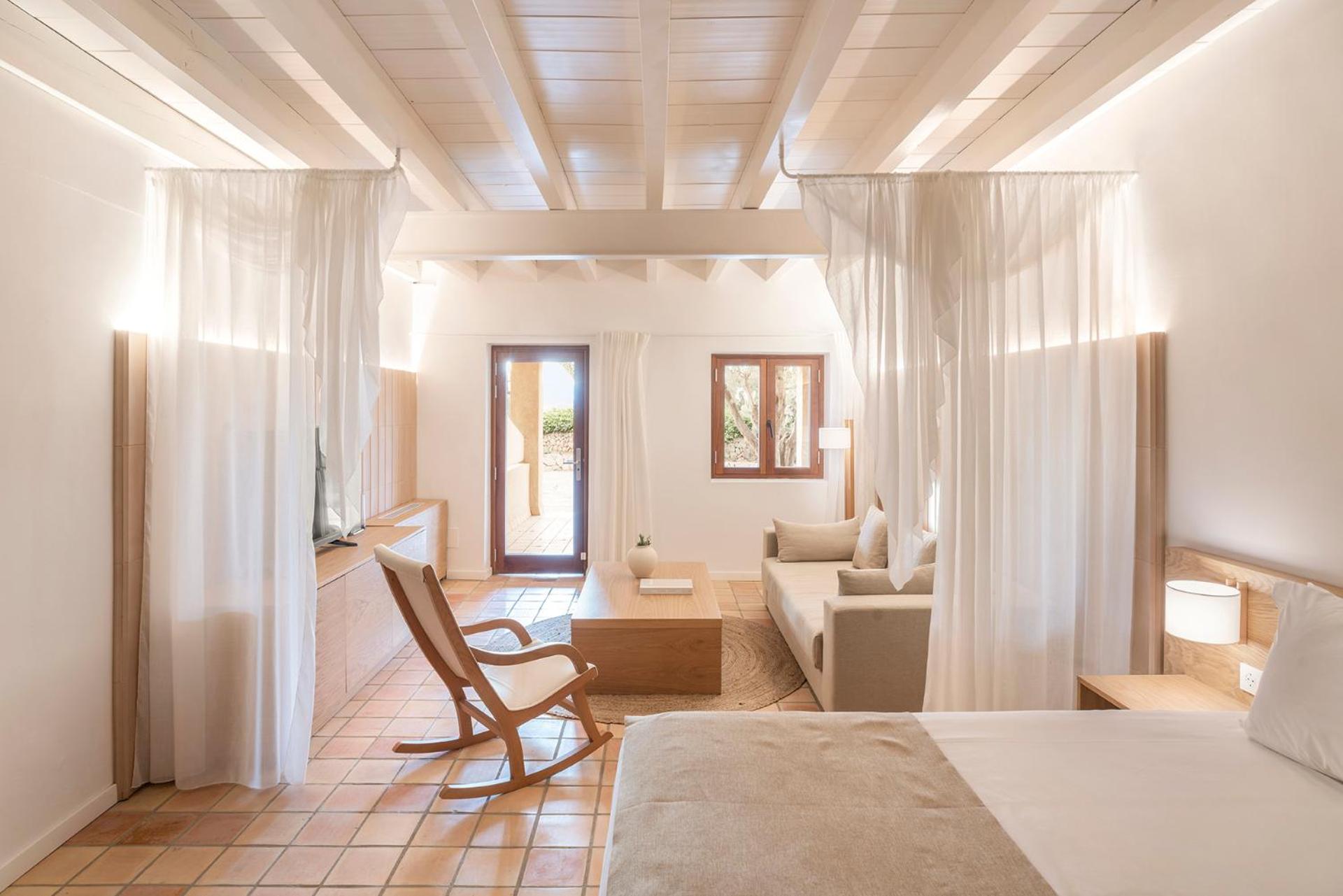 hotel rural es figueral nou adults only