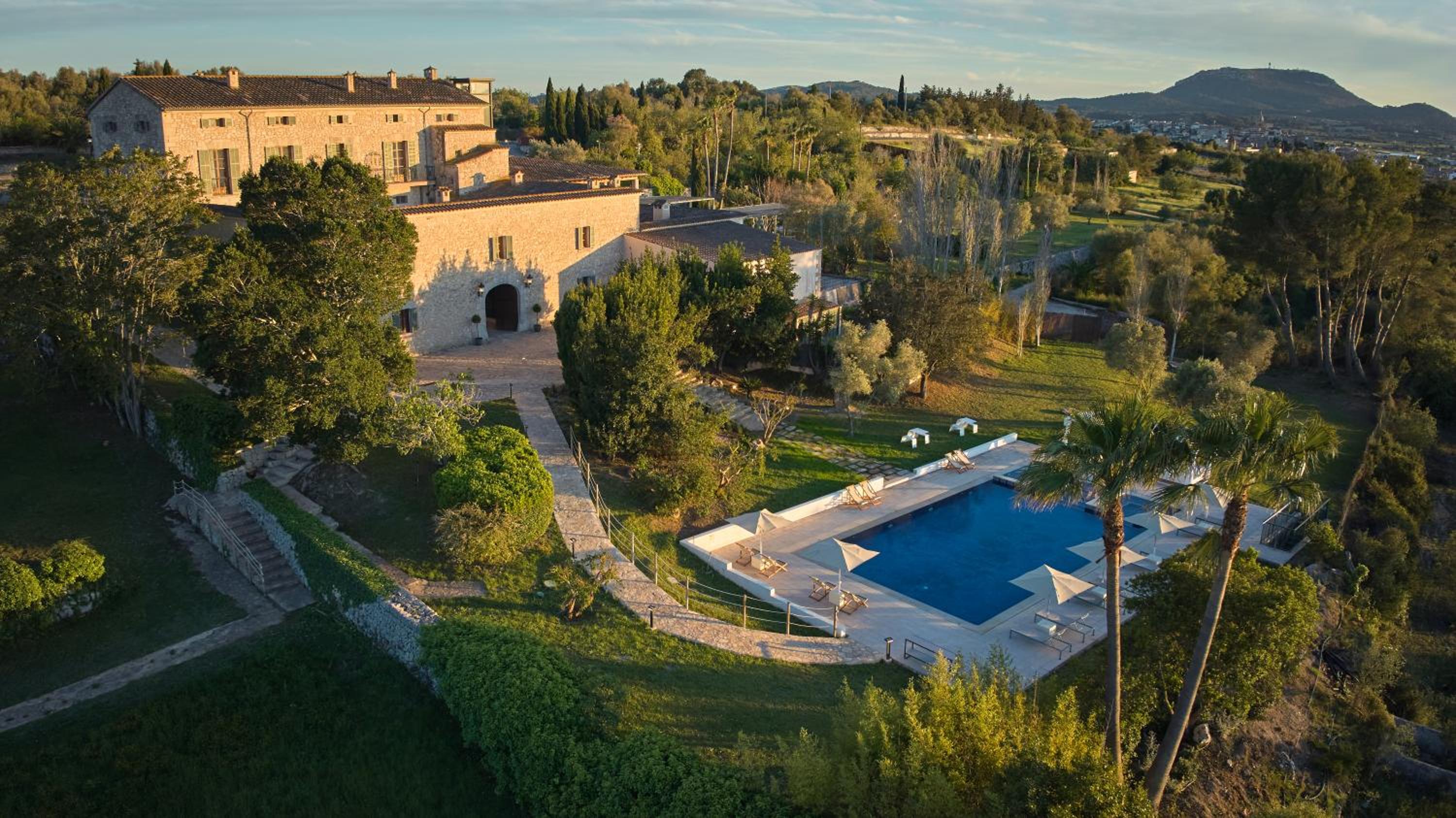 hotel rural es figueral nou adults only