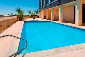 renaissance mobile riverview plaza hotel