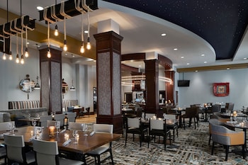 renaissance mobile riverview plaza hotel