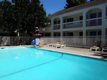 park inn by radisson santa rosa south