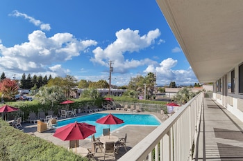 park inn by radisson santa rosa south