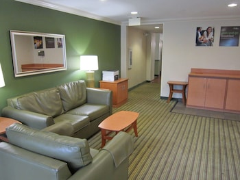 Extended Stay Deluxe Fld-Cypress Creek,Near Fort Lauderdale Stadium,3 star