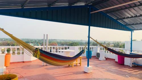 holi wood guesthouse