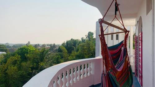 holi wood guesthouse