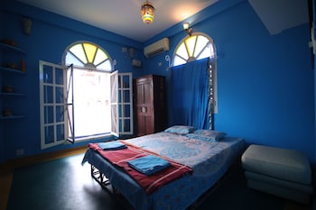 holi wood guesthouse