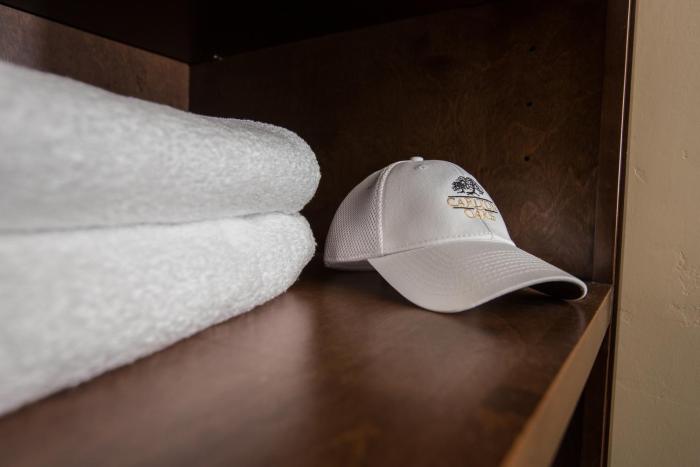 carlton oaks lodge ascend hotel collection