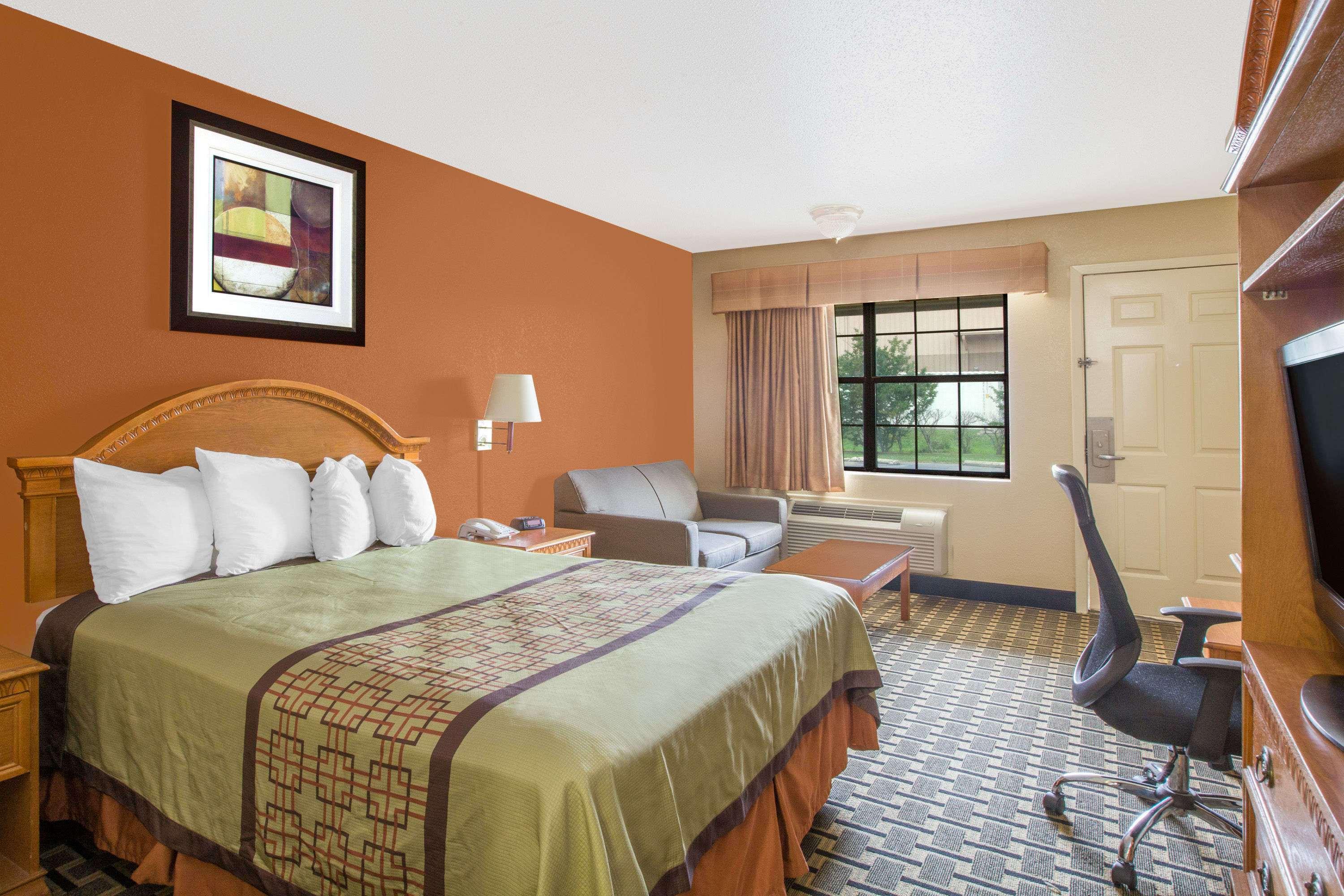 days inn by wyndham monroe la