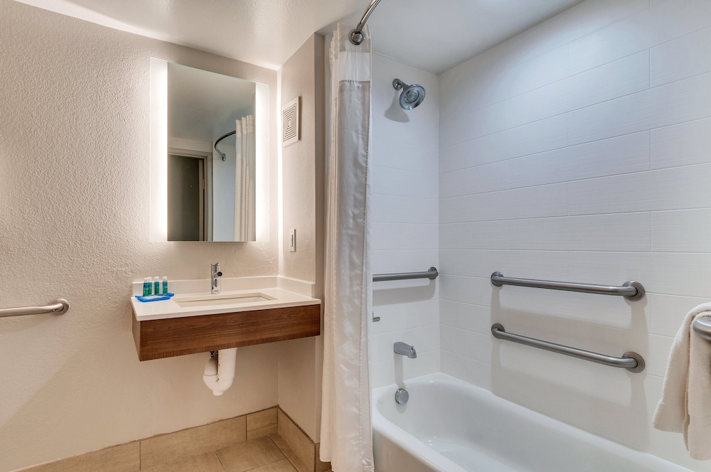 holiday inn express and suites lake elsinore by ihg