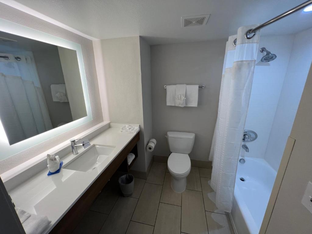 holiday inn express and suites lake elsinore by ihg