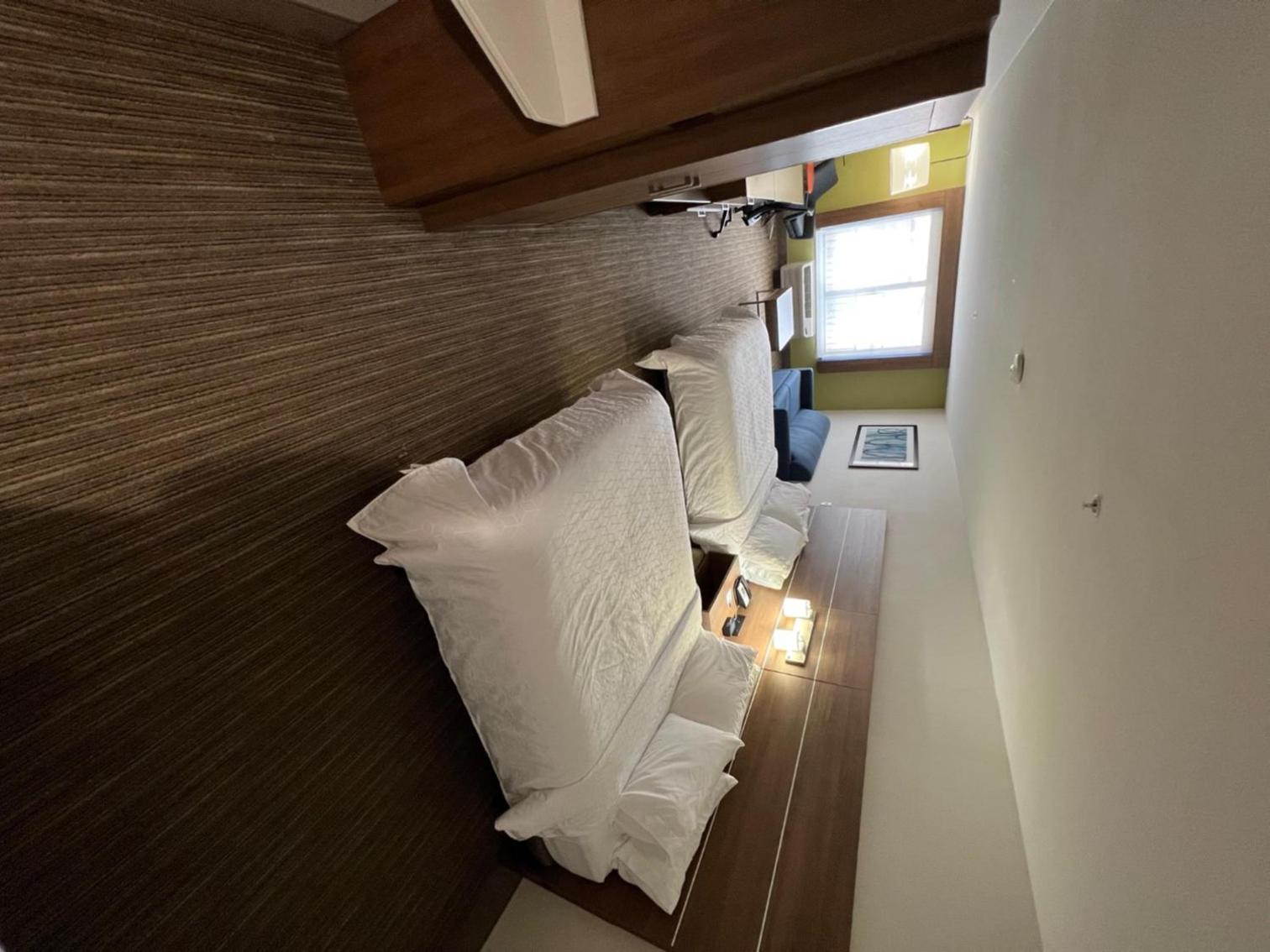 holiday inn express and suites lake elsinore by ihg
