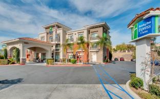 holiday inn express and suites lake elsinore by ihg