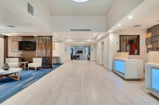 holiday inn express and suites lake elsinore by ihg