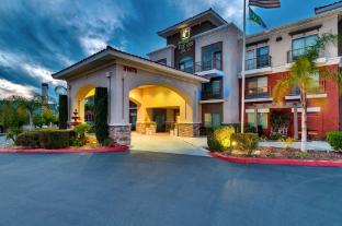 holiday inn express and suites lake elsinore by ihg