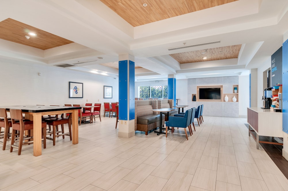 holiday inn express and suites lake elsinore by ihg