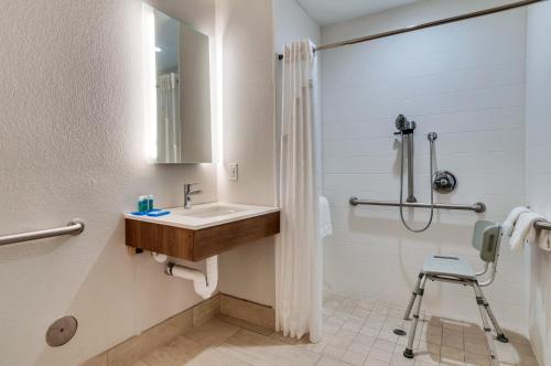 holiday inn express and suites lake elsinore by ihg