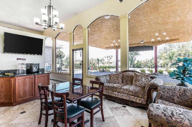 rodeway inn and suites canyon lake menifee west
