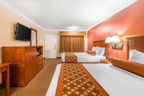 rodeway inn and suites canyon lake menifee west