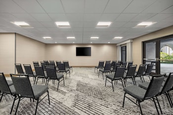 homewood suites by hilton san diego airport liberty station