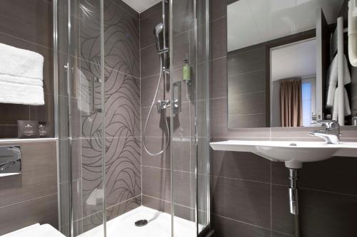hotel eiffel saint charles
