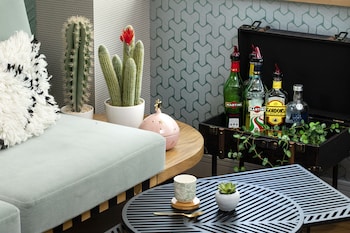 hotel eiffel saint charles