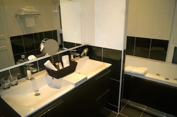 hotel regina montmartre