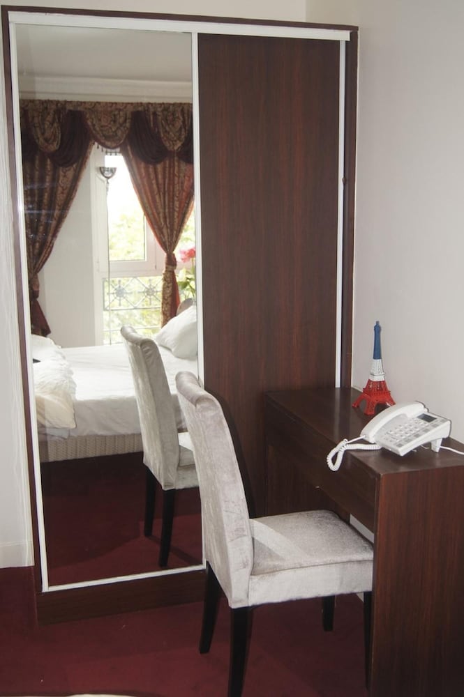 hotel regina montmartre