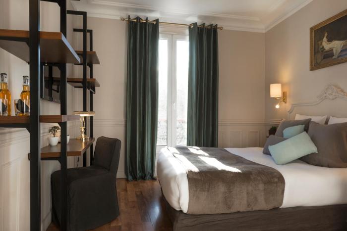 hotel de la porte doree