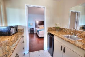 Sunrise Inn San Diego,San Diego>>Point Loma,2 star