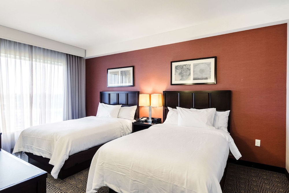 embassy suites newark airport