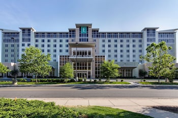 embassy suites newark airport