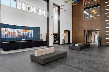 embassy suites newark airport