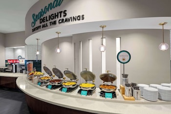 embassy suites newark airport