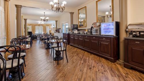 victorian inn