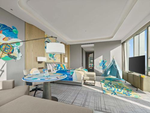 hilton zhuji