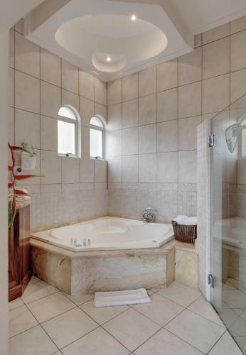 casa conde hotel and suites
