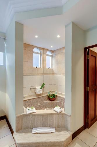 casa conde hotel and suites