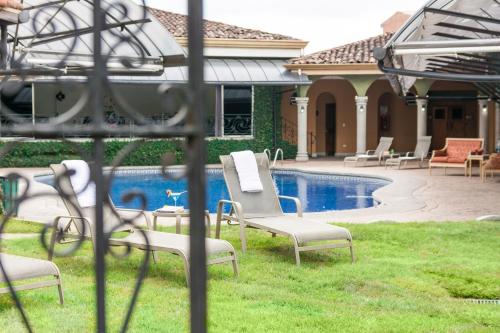 casa conde hotel and suites