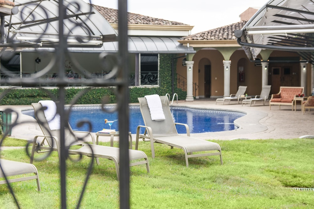 casa conde hotel and suites