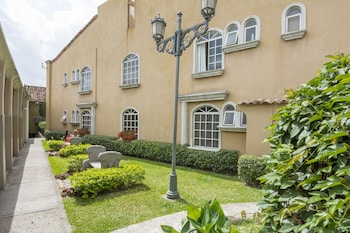 casa conde hotel and suites