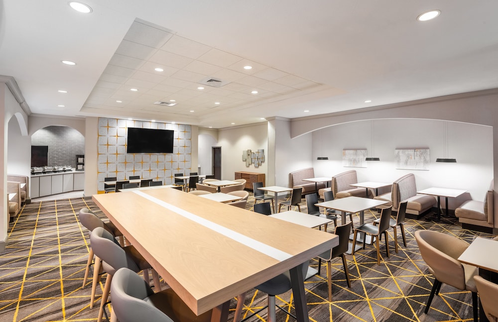 holiday inn hotel and suites orange park by ihg
