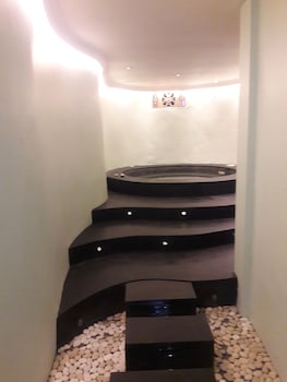 the radiant hotel