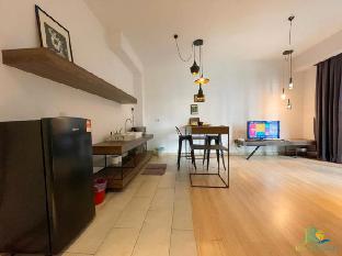cube 8 teens taman mount austin apartment by uha