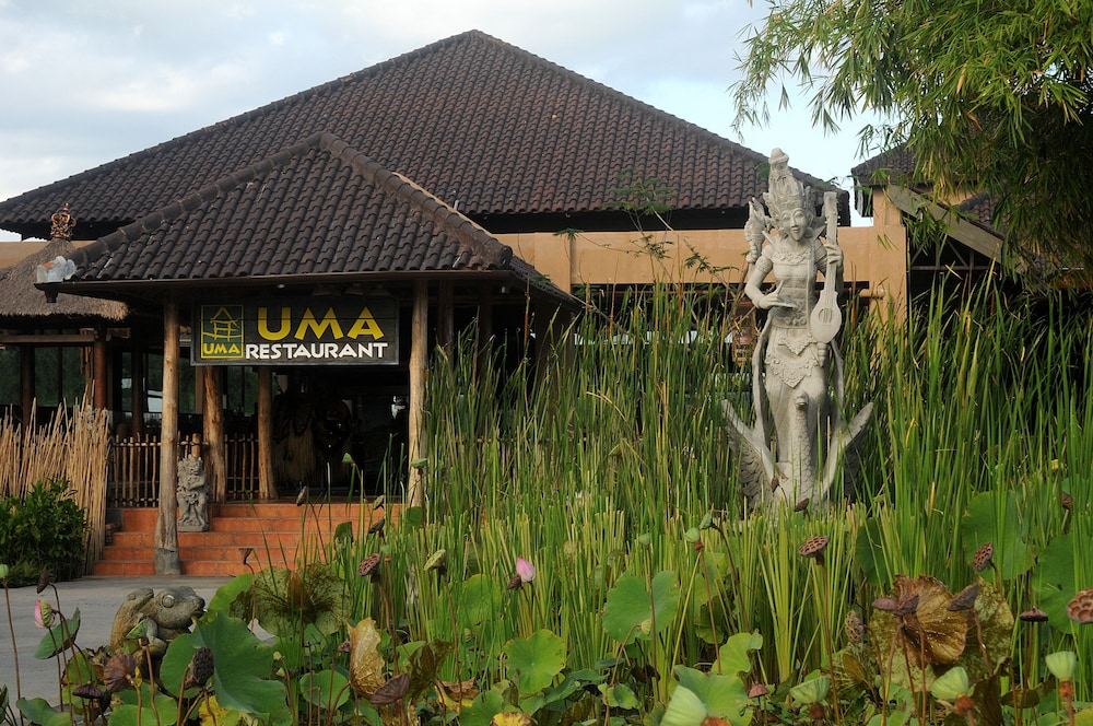 mara river safari lodge