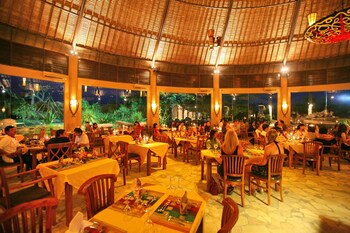 mara river safari lodge