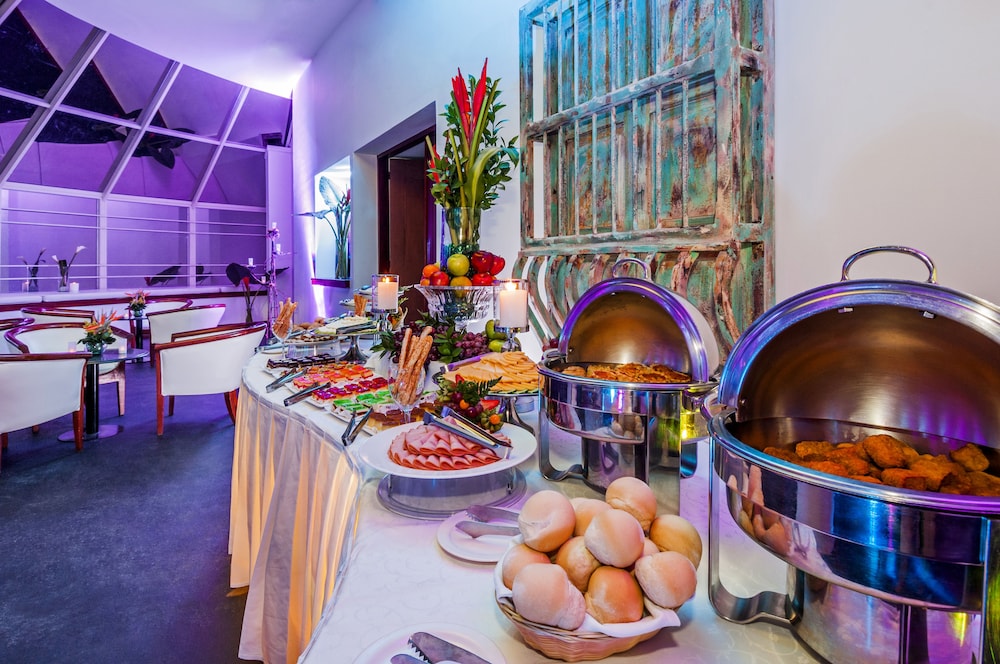 hotel almirante cartagena colombia